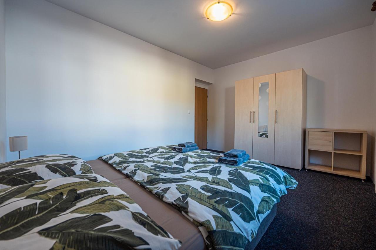 Xlsuite Apartment Comfort Piest'any Exterior foto